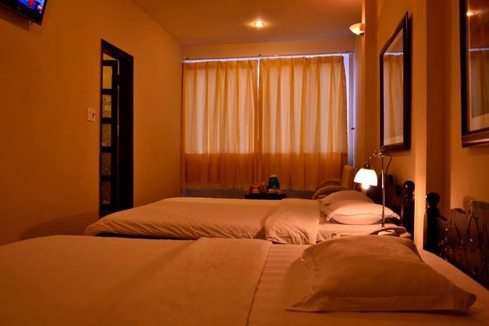 Hue Nino Hotel エクステリア 写真