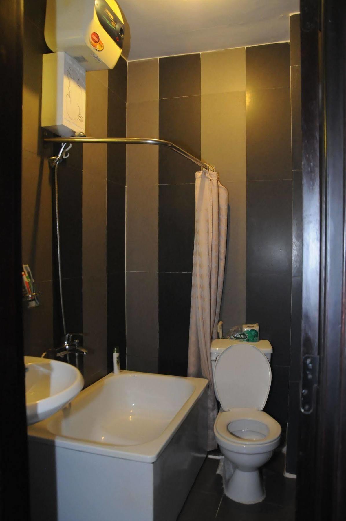 Hue Nino Hotel エクステリア 写真